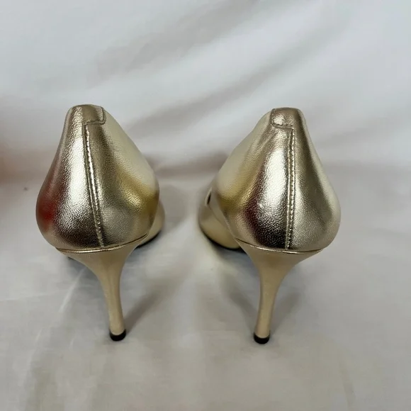 Guess Gold Stiletto Heels with Pointed Toe - Picture 2 of 7